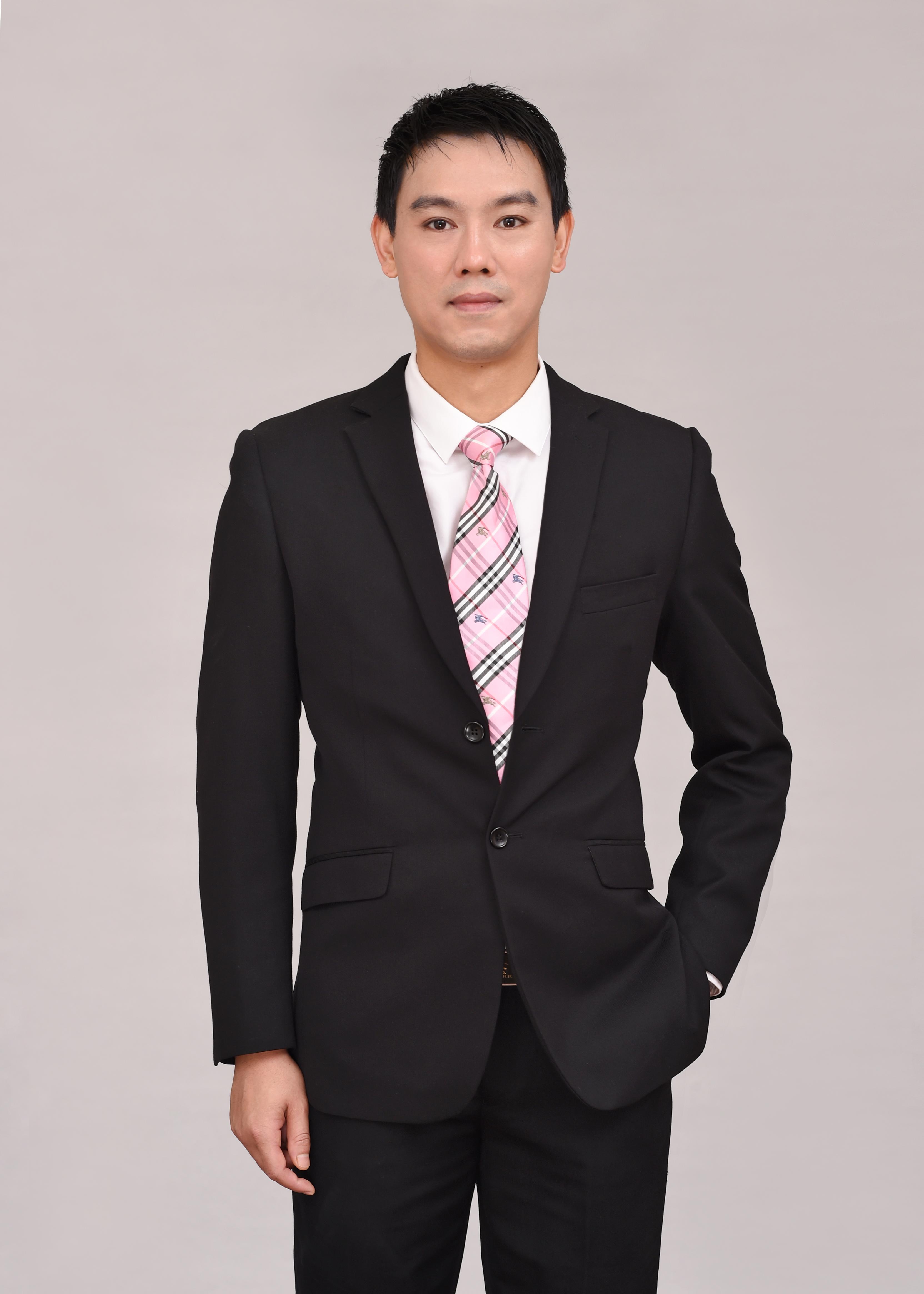 周洪 动态图形设计负责人